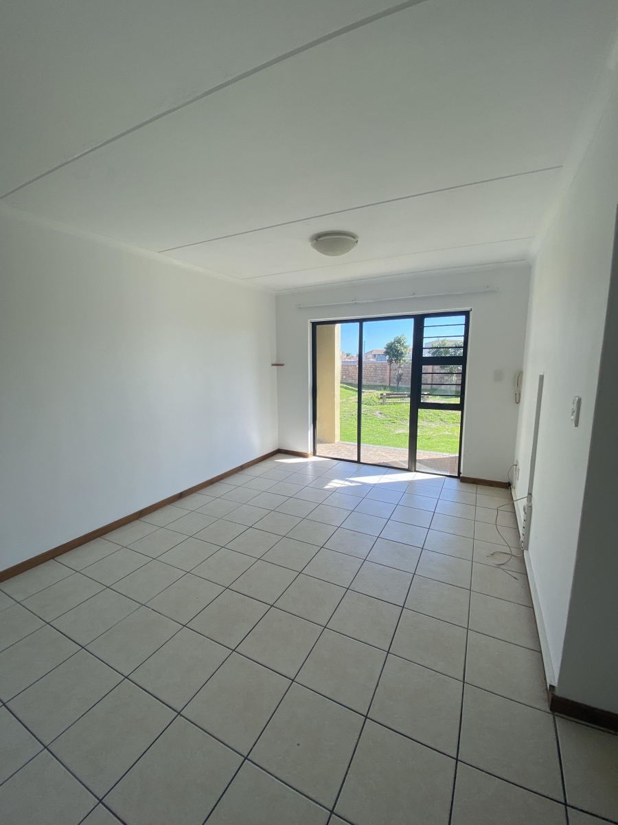 To Let 2 Bedroom Property for Rent in Guldenland Western Cape